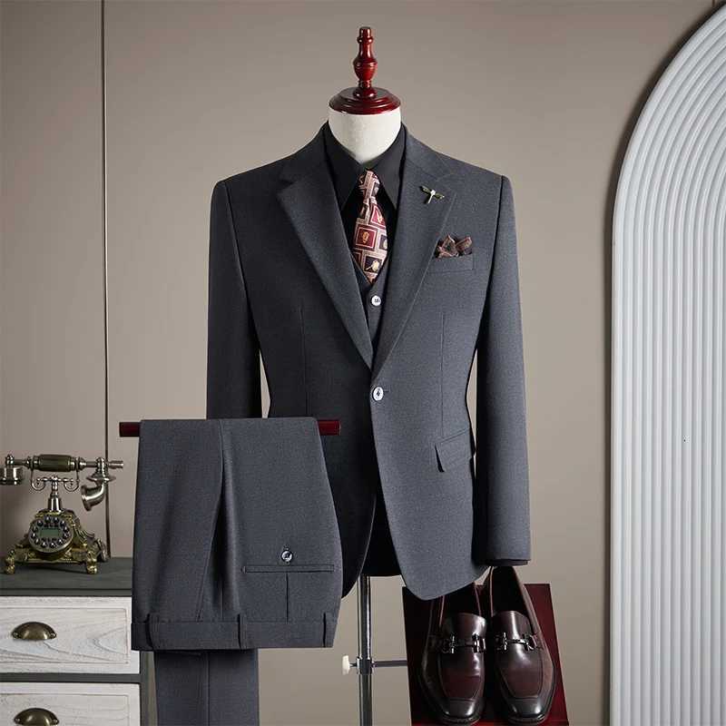 Highquality fashionable and stylish plussize mens solidcolor suit set mens threepiece set onebutton casual suit W250910