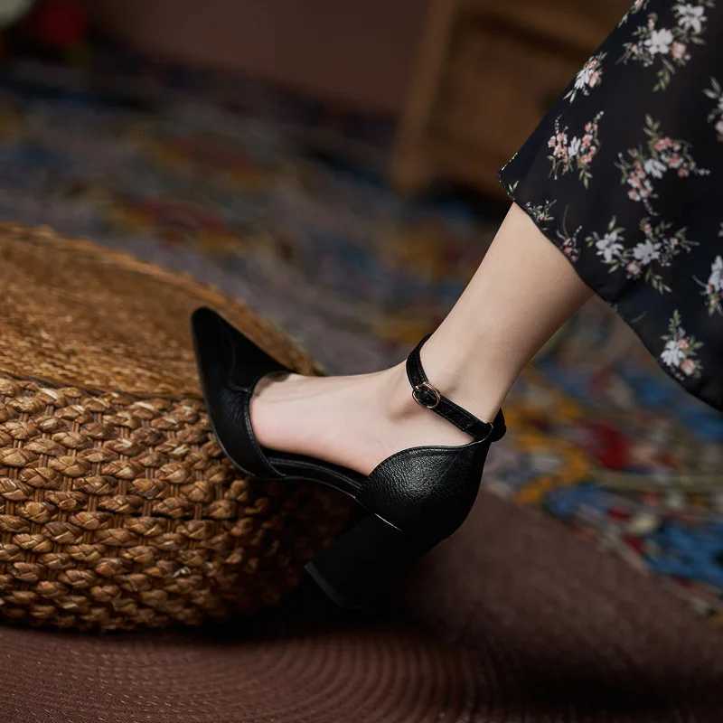 Chunky Heel Small Size 3044 Hollow High Heel Women Shoes Large Size 42 43 Point Toe W250910