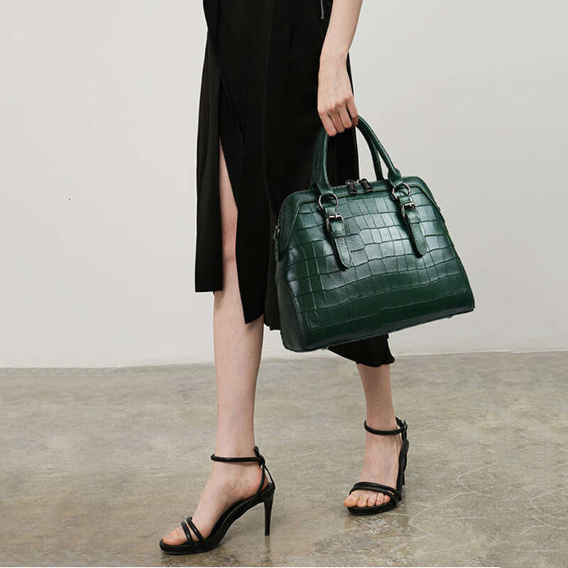 Genuine Leather Single Shoulder Crossbody Handbag Fashion Shell Crocodile Pattern Cowhide Large Women's Bag