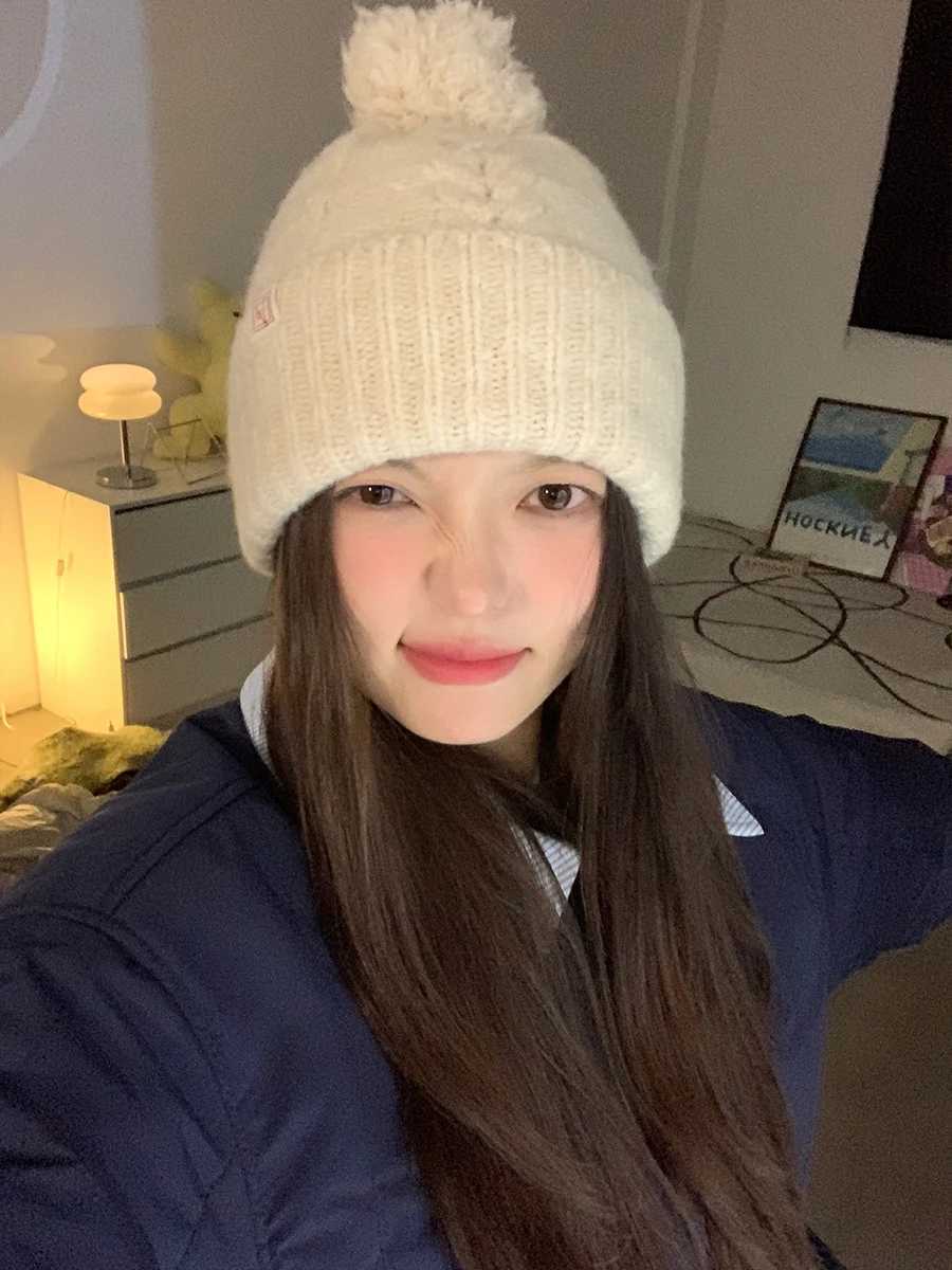 Woolen Korean Style Beige Knitted Hat For Women Thickened Versatile Warm Ear Protection Cold Hat Hooded Yarn Hat For WinterXJ250910