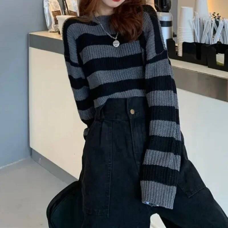 Korean Style Striped Cropped Sweater Women Vintage Oversize Knit Jumper Female Autumn Long Sleeve O-neck Pullovers Tops dongdumaoyi