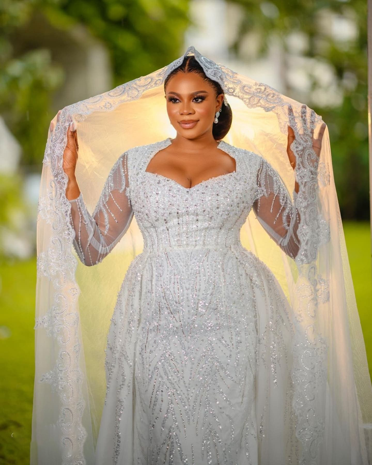 Classic Mermaid Wedding Dress Sequins Lace Bridal Gowns Sweetheart Neck Long Sleeves Detachable Train Dresses Custom Made vestidos de novia