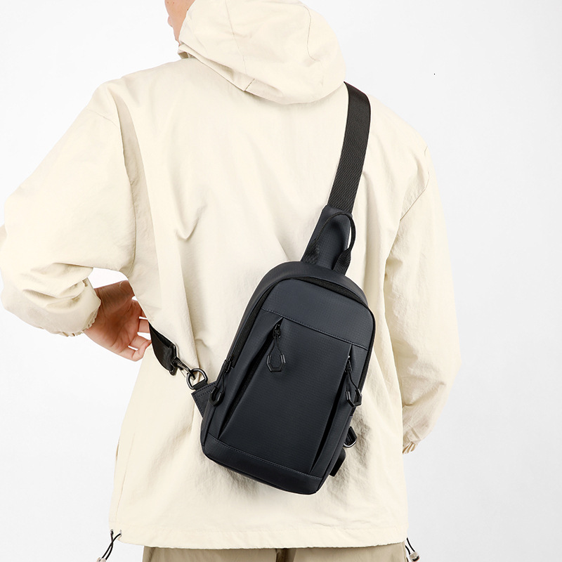 Multifunctional USB Charging Men S Chest Bag New Large Capacity Trendy Free Shipping Designer Bag Shoulder Bag Commuting Simple Luxury Bag Crossbody B