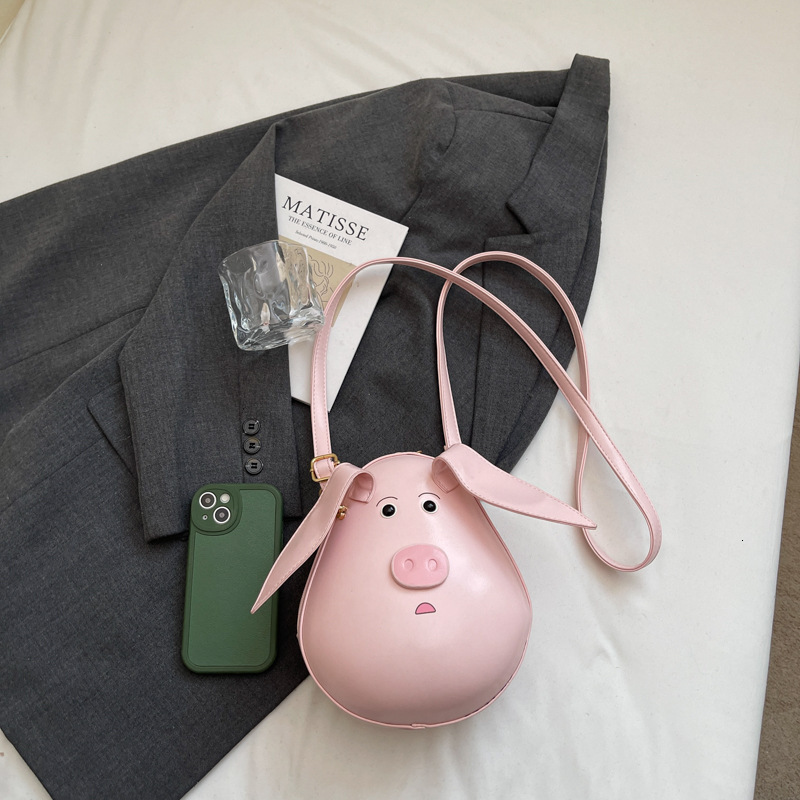 2025 autumn new product bag cute Japanese style pig cartoon fashionable niche design spicy girl fashionable women's shoulder bag designer bag
