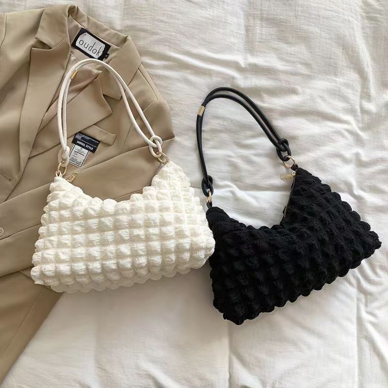New Designer Bag Autumn Winter White Cream Single Shoulder Underarm Bag For Women Free Shipping Luxury Bag Niche Cloud Light Luxury Crossbody Bag Whol