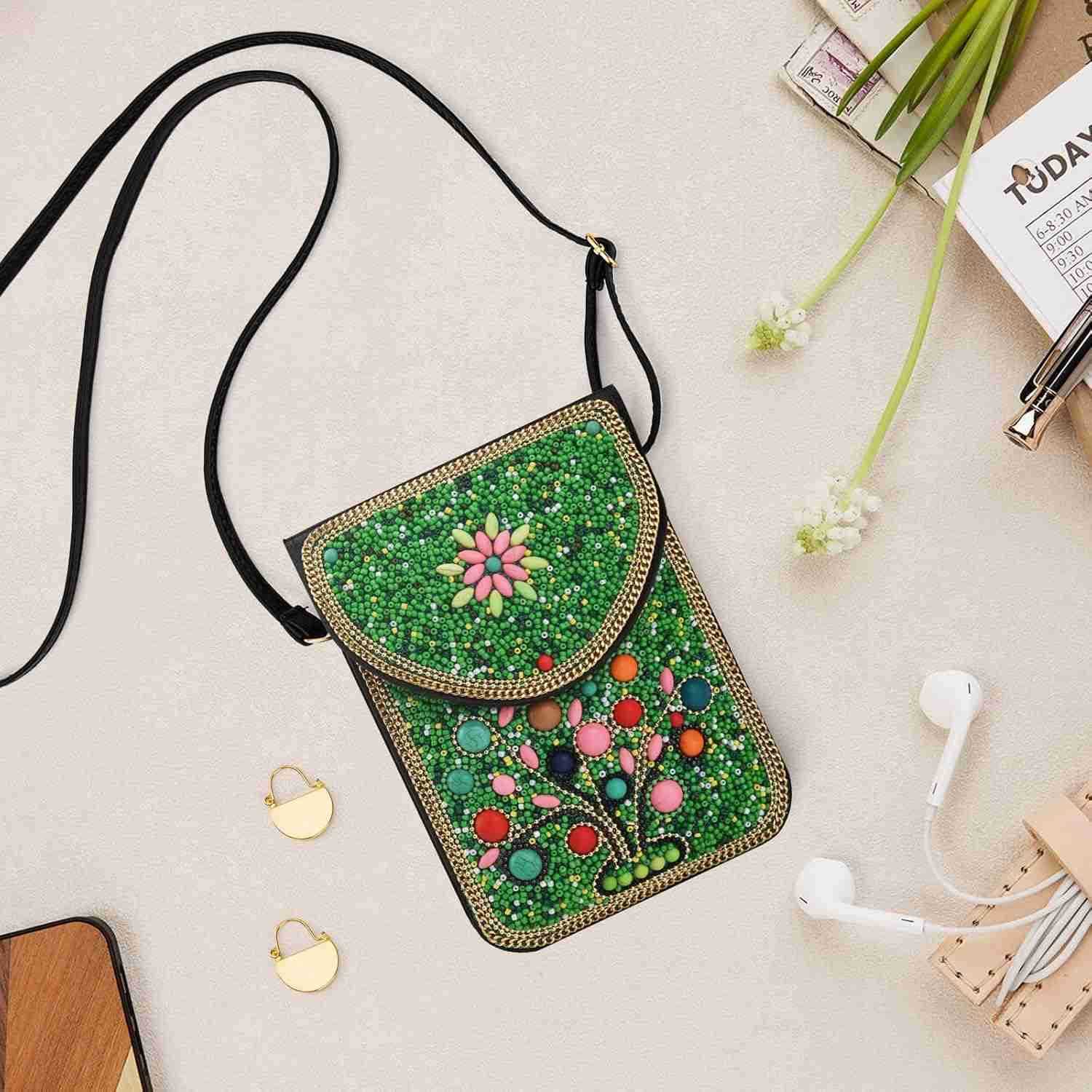 Small Beaded Crossbody Bag for Women Boho Cell Phone Shoulder Purse Wallet with Handcrafted Colorful Beads Z250910