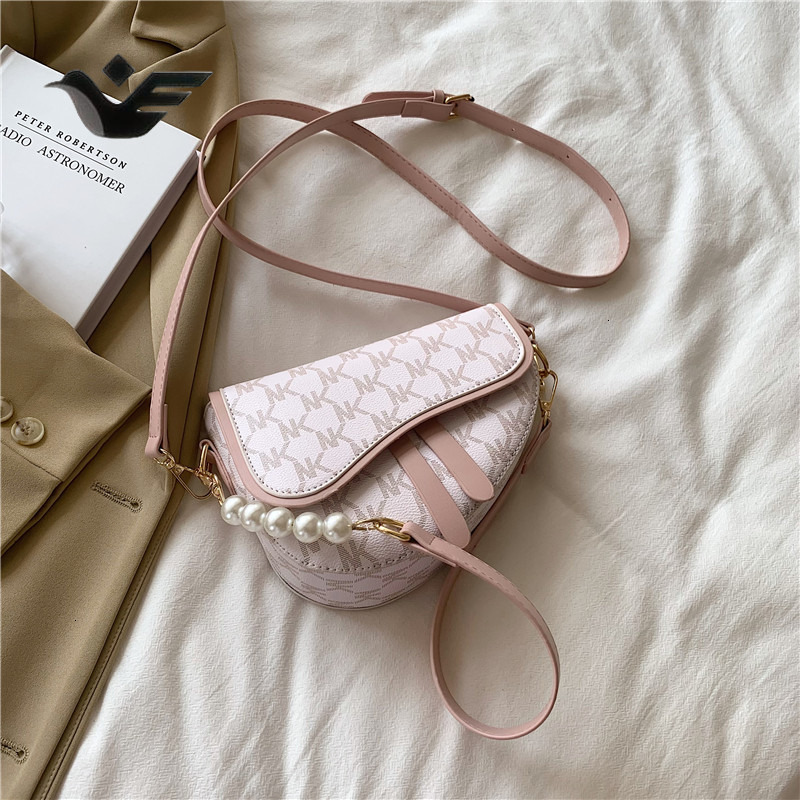 Feiyan Free Shipping New Designer Bag Niche Designer Bag 2025 Women's Summer Versatile Crossbody Shoulder Underarm Bag Fashion Saddle Bag