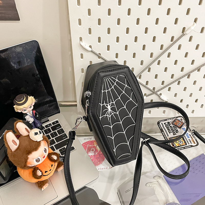 leisure 2025 Autumn New European and American Halloween Style Personalized Coffin Bag Embroidered Spider Skull Women's Shoulder Bag Designer Bag