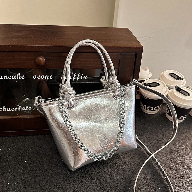 2025 autumn new underarm bag niche design versatile trend light luxury atmosphere lazy style women's shoulder bag designer bag