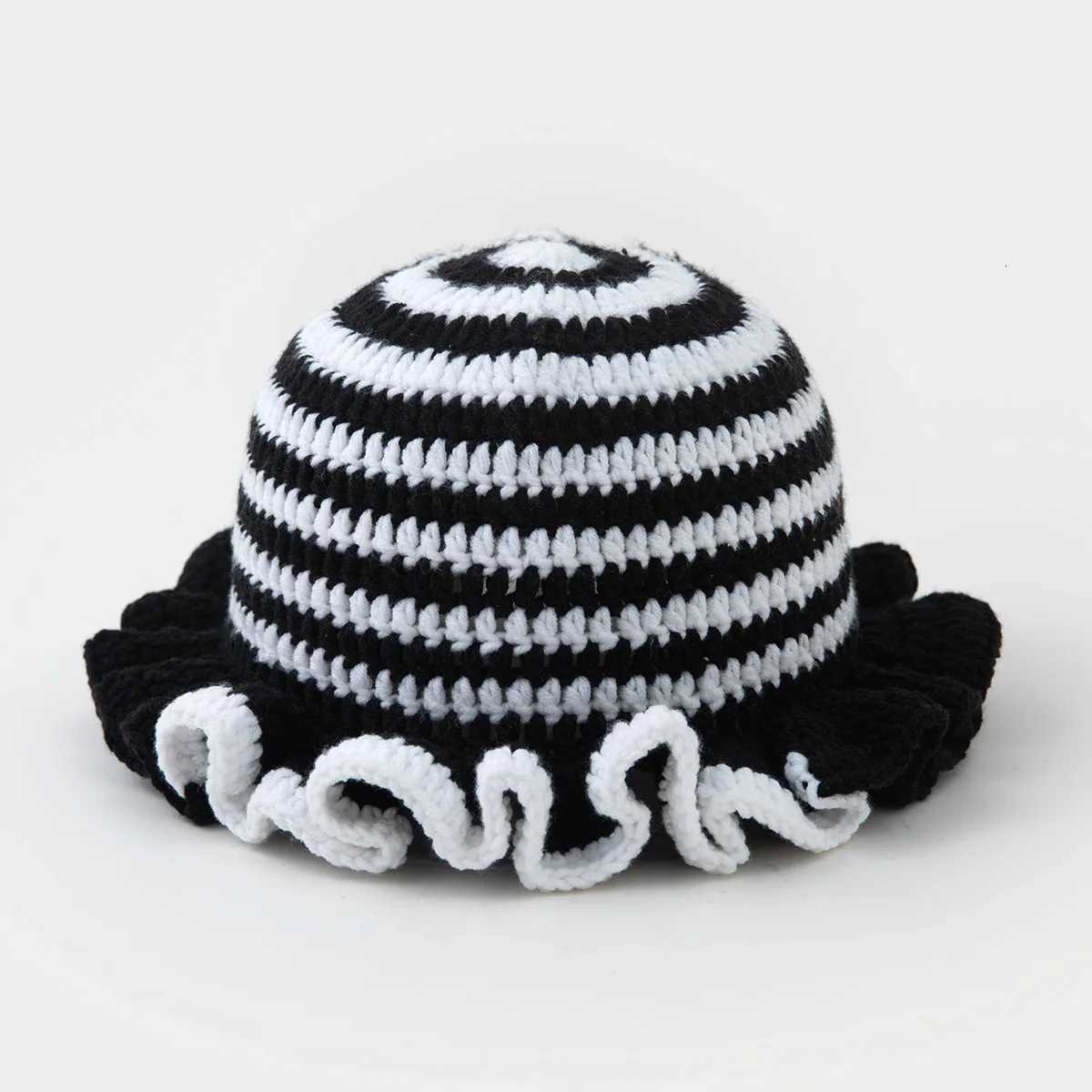 Lotus edge pleated striped color blocked pure handmade knitted hat for men and women autumn and winter warm woolen hatXJ250910