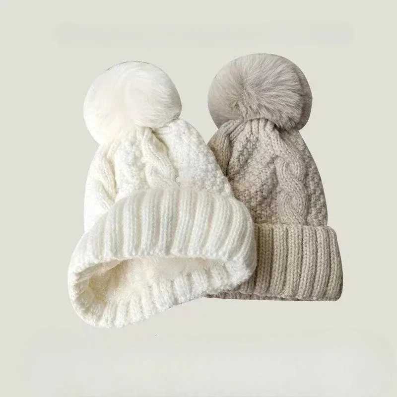 Winter Twist Knitting Hats Warm Fur Pp Thick Plush Beanies Solid Ladies Versati Ski Snow Sklies Beanies Velvet Hat G250910