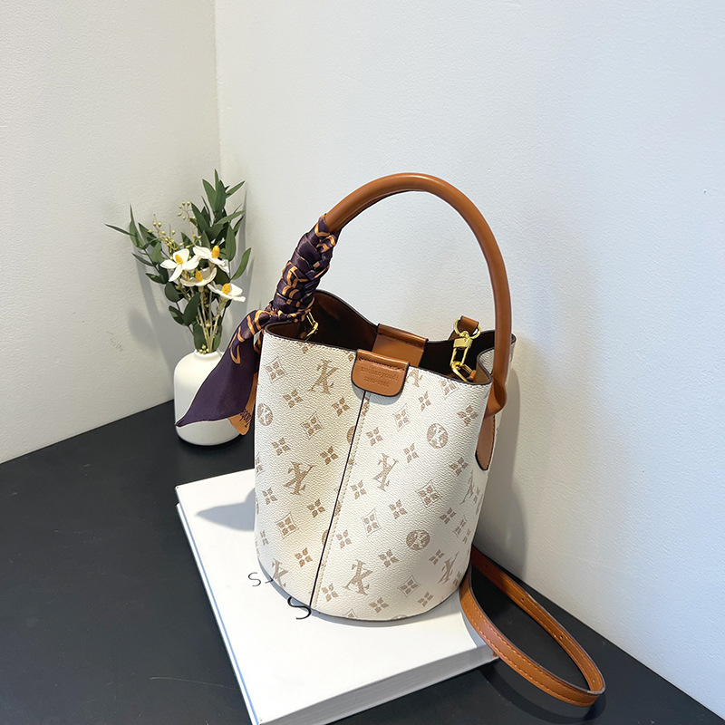 fashion Designer Ladies Soft Women's Handbag Simple Fashionable And Comfortable