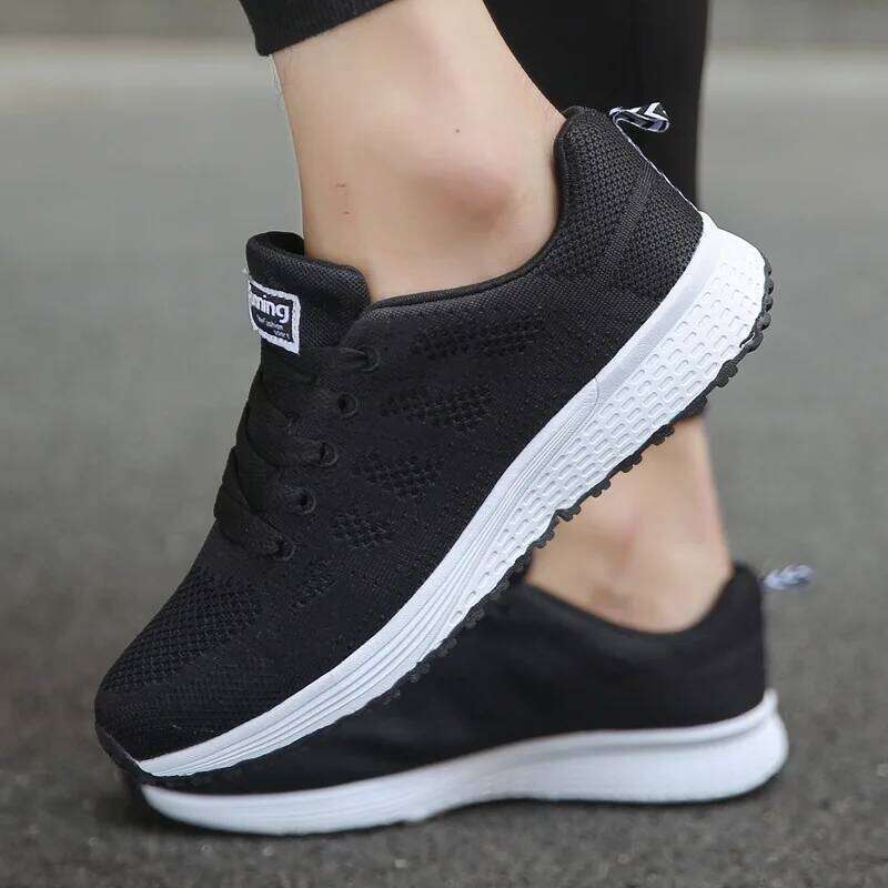 Women Casual Shoes Fashion Breathable Walking Mesh Flat Shoes Sneakers Women 2025 Gym Vulcanized Shoes White Female Footwear
