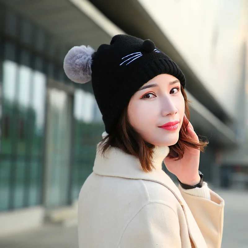Janese Style Knitted Hat with Cat Ears and Smile Embroidery Warm Fleece Lined Beanie for Women Winter Ear ProtectionXJ250910
