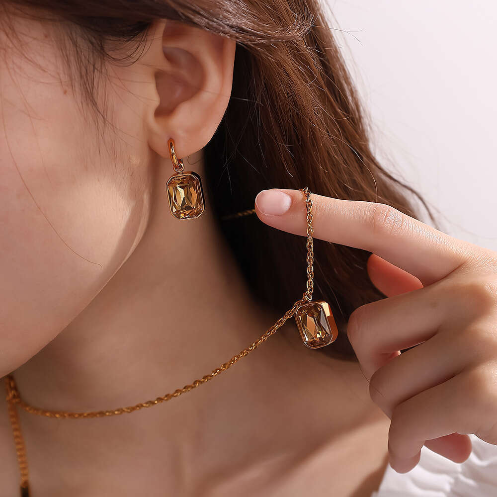 Advanced Geometric Shape Personality Three-Dimensional Titanium Steel for Women Exquisite Versatile Gold-Plated Earrings Necklace Set