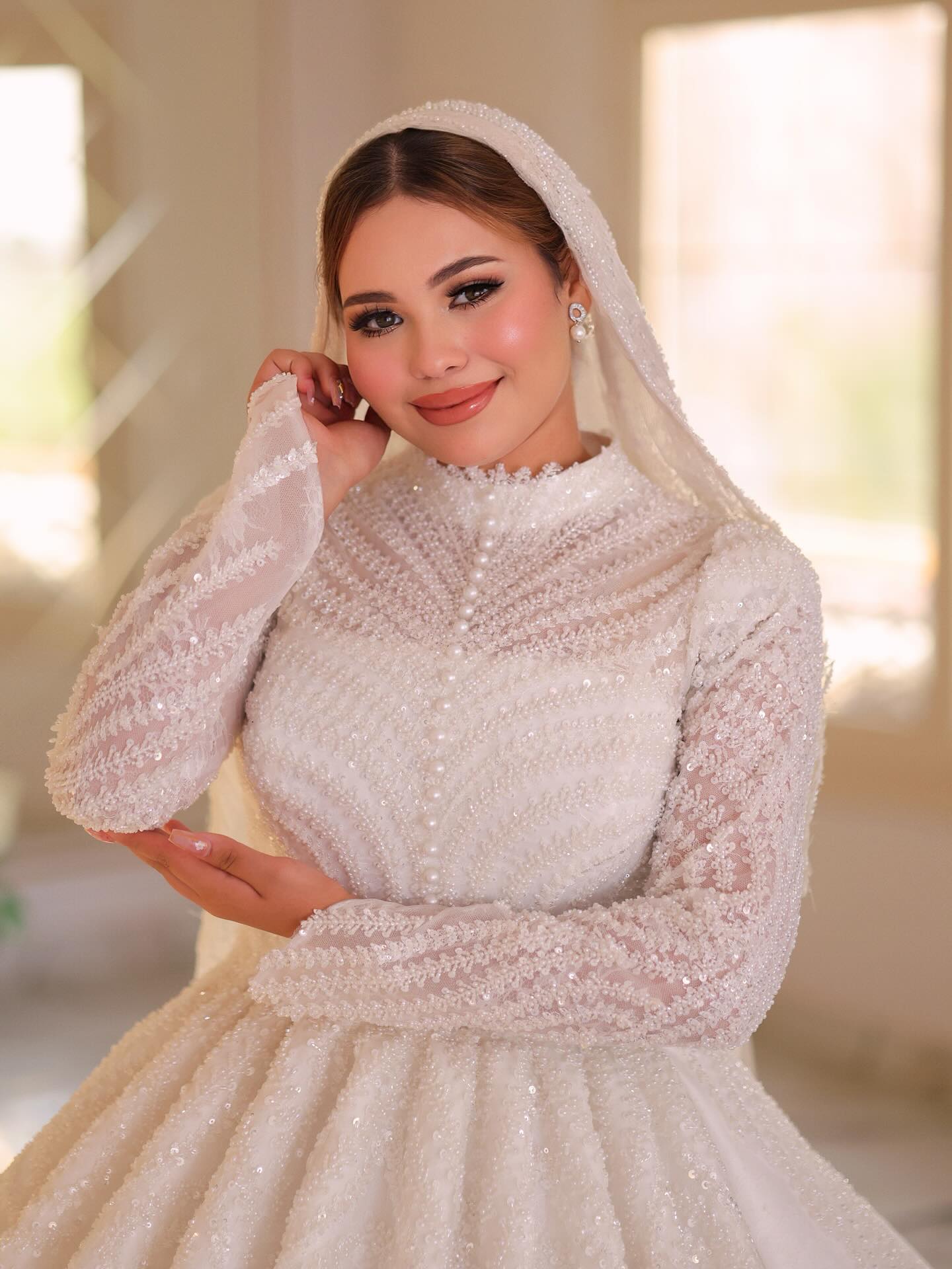 Vintage A Line Wedding Dresses For Women Sequins Beaded Lace Bridal Gown High Collar Long Sleeves Sweep Train Dress Vestido De Novia