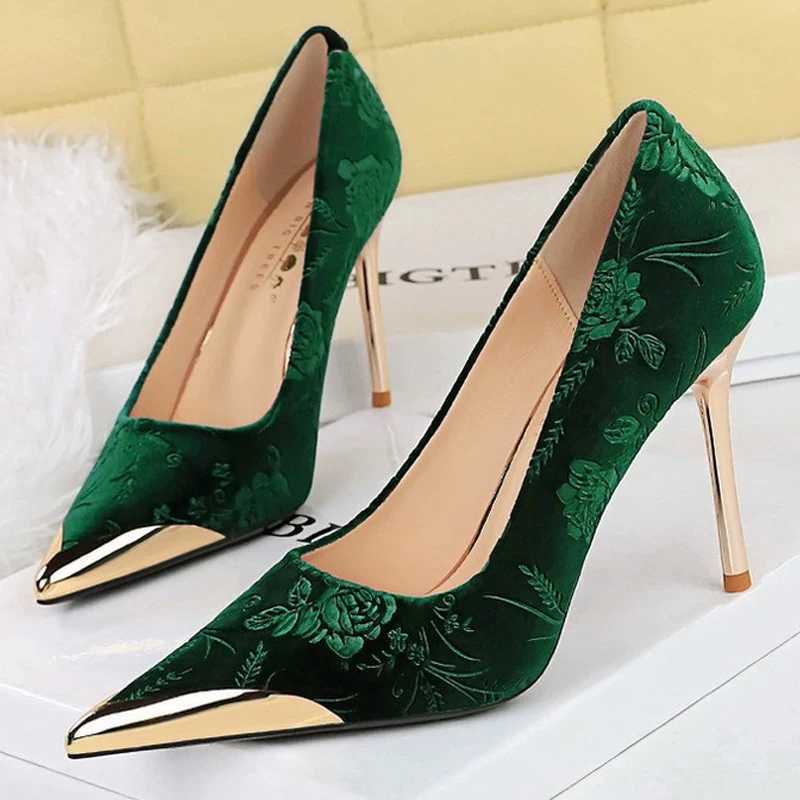 BIGTREE Shoes women 9 cm 4 cm Heels Flower embossing Women Pumps Metal pointed tip High Heels Stilettos Elegant banquet shoes W250910