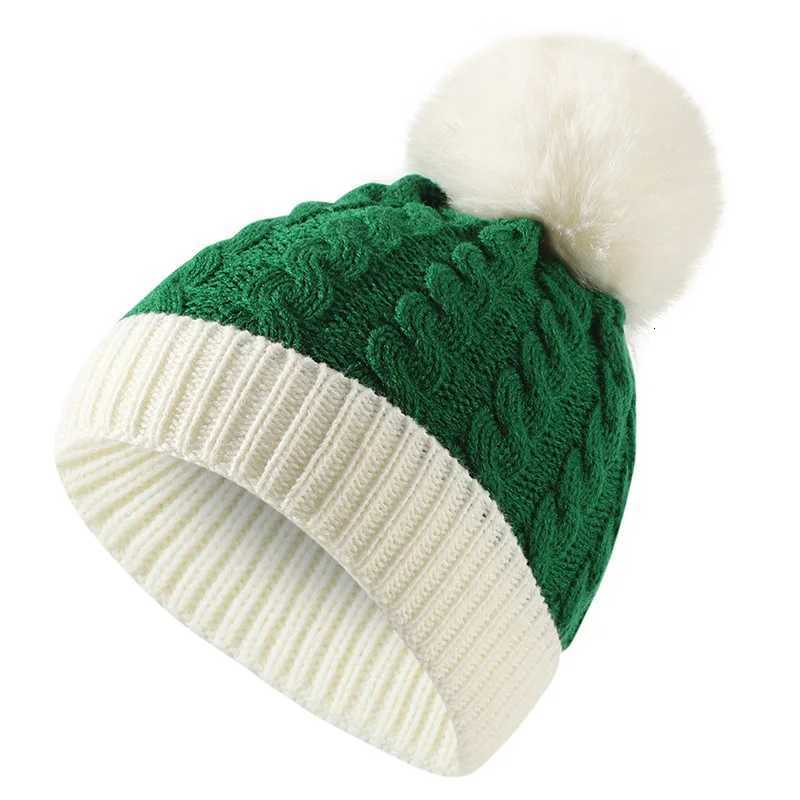 Unisex Winter Red And Green Patchwork Pompoms Knit Hat Christmas Hat For Women Men Christmas GiftXJ250910