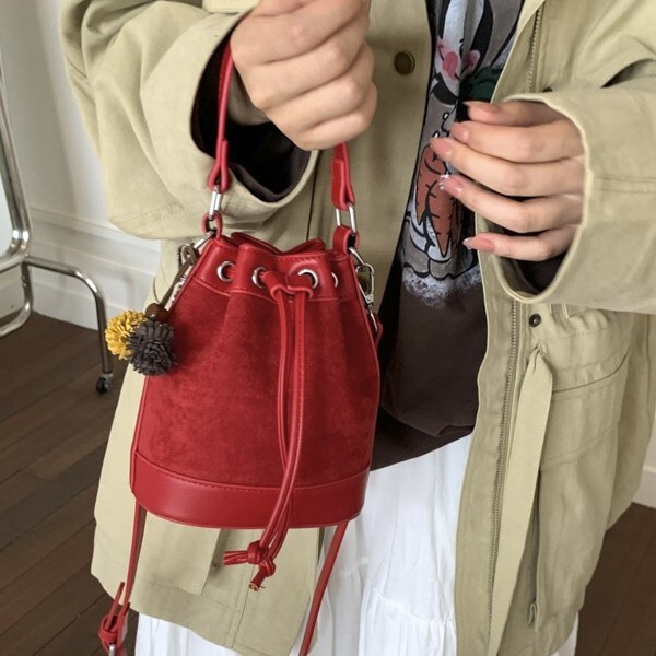 Designer Women's Handbag 2025 New Elegant Multi functional Commuter Shoulder Bag
