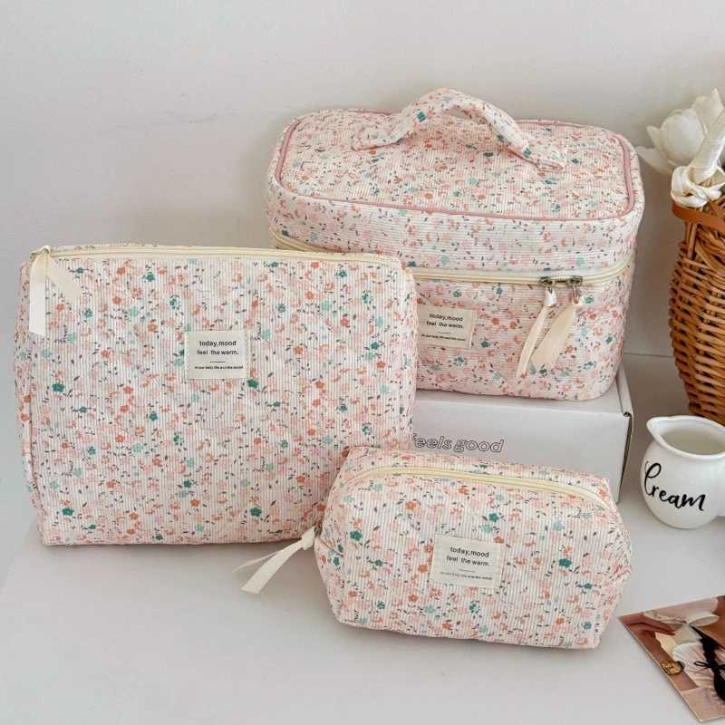 Vintage Corduroy Womens Floral Cosmetic Bag Retro Ladies Travel Storage Bags Handbags Portable Female Makeup Case Clutch PurseXJ250910