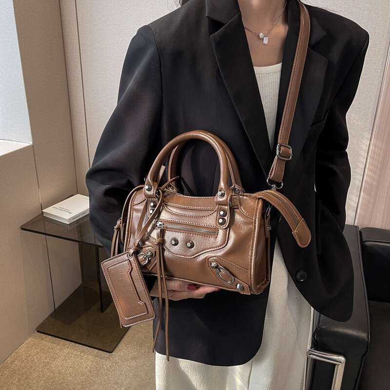 New Women's Motorcycle Handbag with Rivets, Fashionable Pillow Bag, Trendy Single Shoulder Crossbody Bag