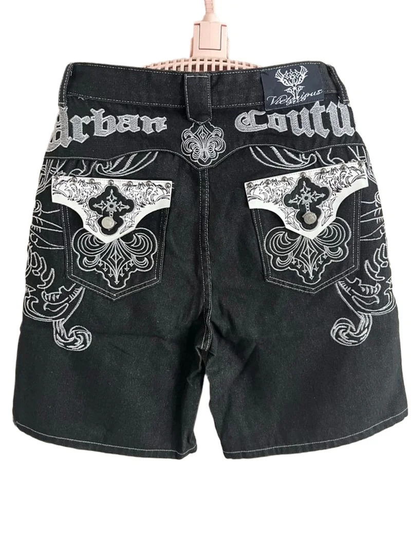 Pocket embroidered denim shorts male American Y2K hip hop print loose shorts Gothic retro Harajuku fashion pants 250909