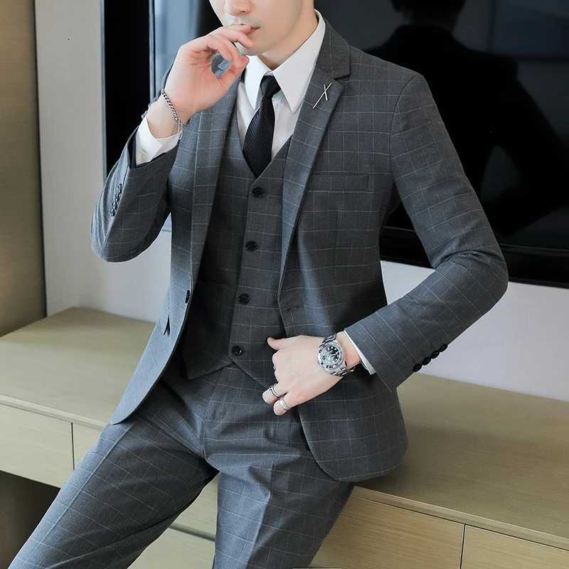 2024 Plaid ThreePiece Suit Set HighQuality Business Fashion Vest Trousers Wedding Casual Handsome Outfit W250910