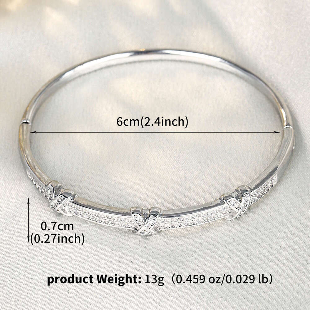 Gold Tone Full Diamond Luxury Jewelry Classic Super Flash Cross Twisted Bracelet 4-Leaf Clover Bracelet Moissanite Designer Bracelet Single Row Tennis