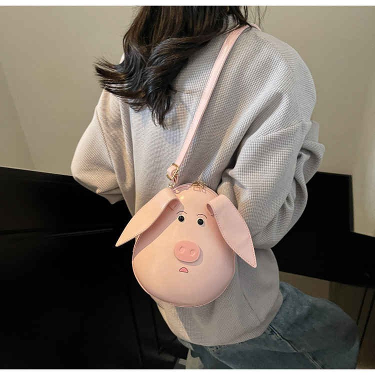 2025 autumn new product bag cute Japanese style pig cartoon fashionable niche design spicy girl fashionable women's shoulder bag designer bag