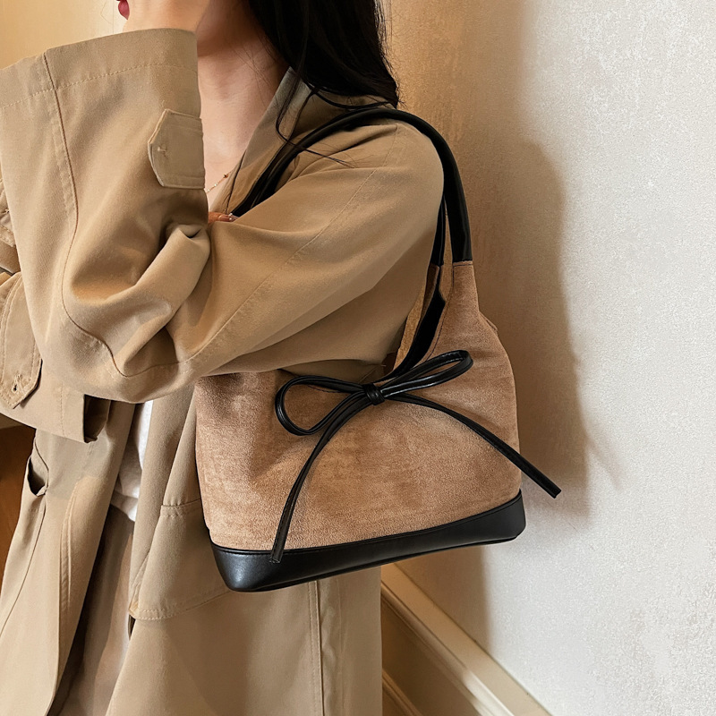 Free shipping designer Korean Version Niche Underarm Bag for Women New Simple Matte Tote Bag with Unique Bowknot Shoulder Bag Handbag
