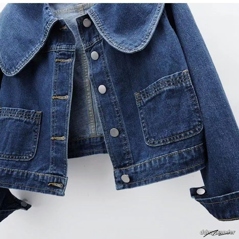 2025 Early Autumn New Women's Vintage High-End Doll-Collar Short Denim Jacket Stylish Youthful Top