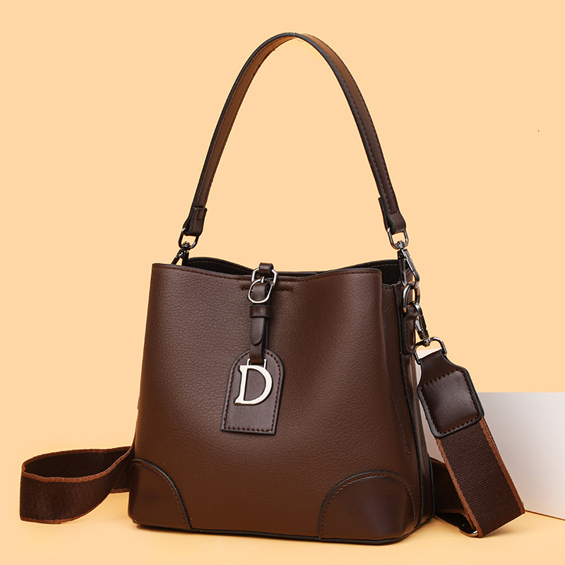 Free shipping designer New Bucket Bag for Women High-End Large Capacity Middle-Aged Mom Bag European and American New Retro Fashion Single Shoulder Ba