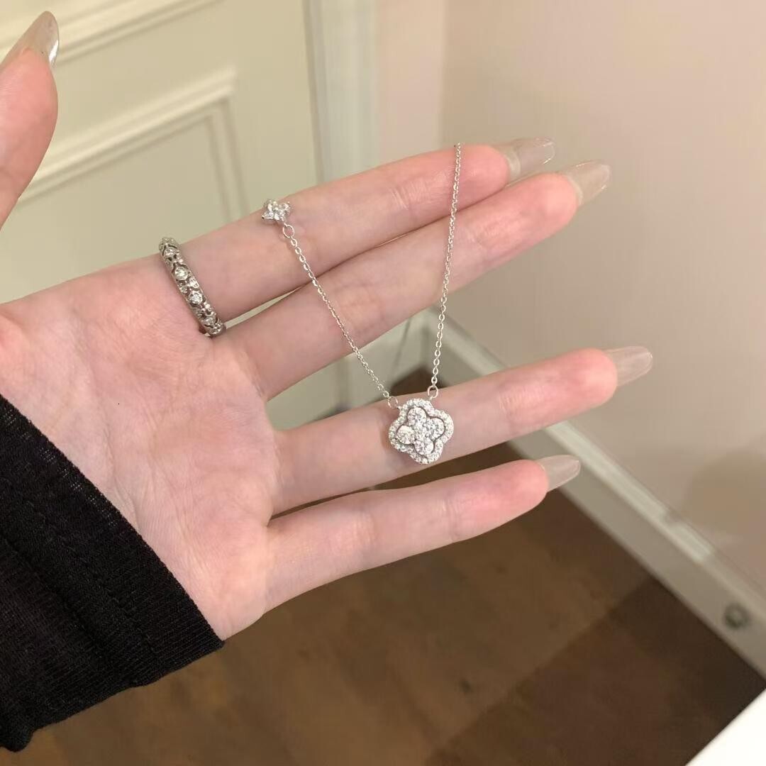 Lucky Zircon Four-Leaf Clover Necklace High-End Sense Niche Design Light Titanium Steel Clavicle Chain Gift for Girlfriend