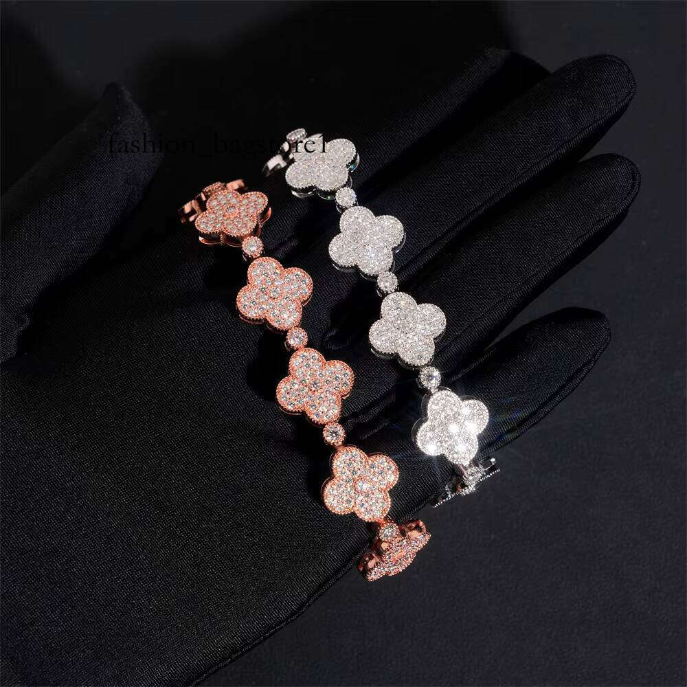 Exquisite Sier Inlaid VVS Mosang Full Niche Bracelet 15mm Trendy Fencke Four-leaf Clover Moissanite for Foreign Trade