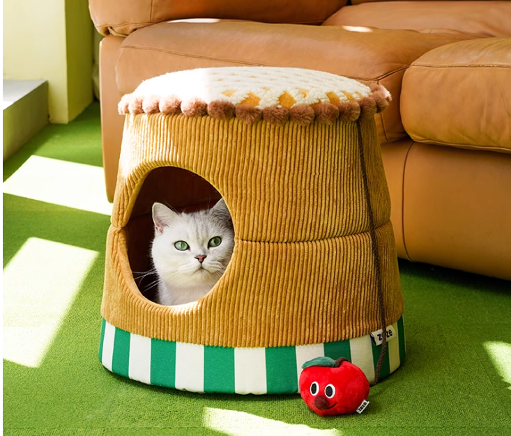 Seasonal Companion for Cats Durable & Compact Apple-Shaped Pet Bed