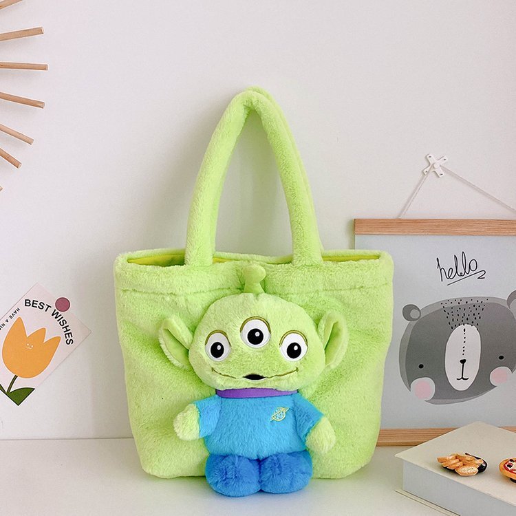 Winter New Large Designer Bag Capacity Luxury Bag Cute Pineapple Pooh Sweet Girls Free Shipping Shoulder Bag Street Versatile Plush Women S Bag