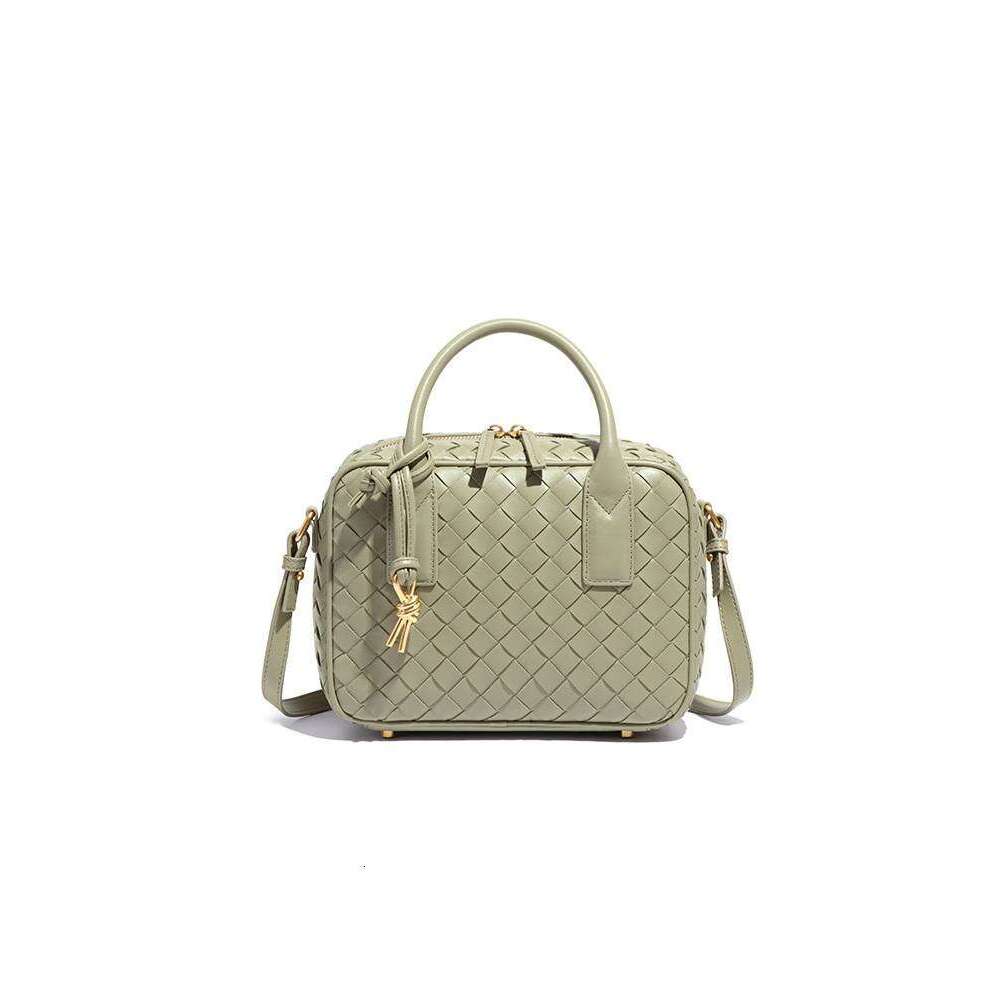 High-Grade Hand-Woven Fashion Hand Texture Autumn/Winter Single Shoulder Crossbody Pillow Bag