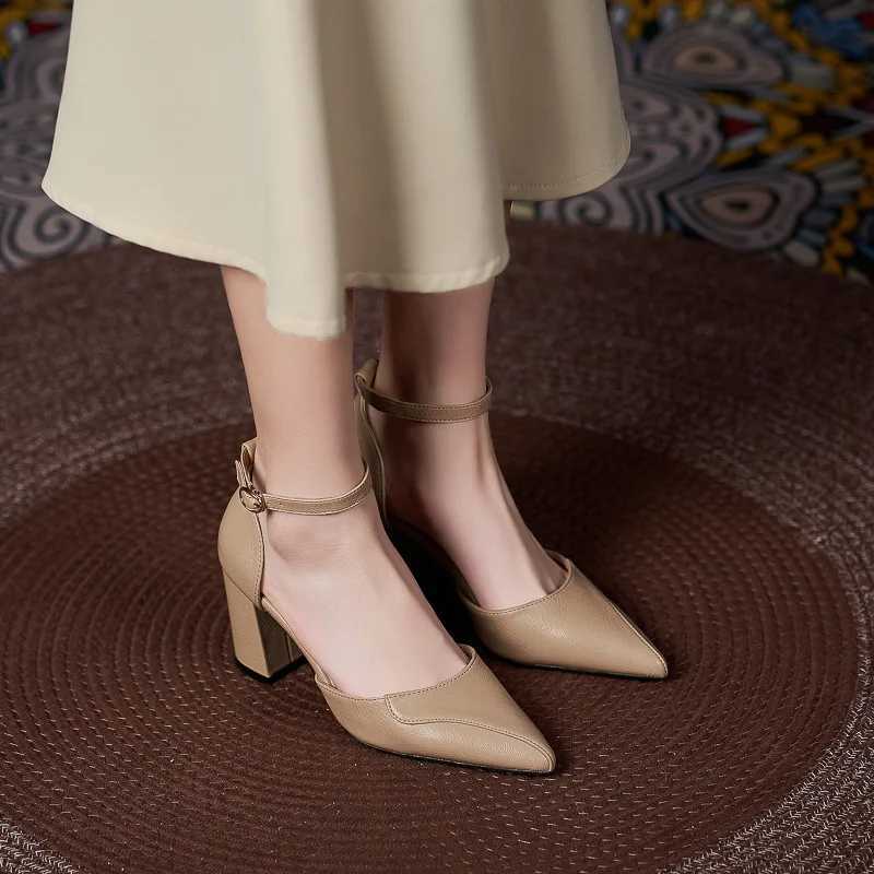 Chunky Heel Small Size 3044 Hollow High Heel Women Shoes Large Size 42 43 Point Toe W250910