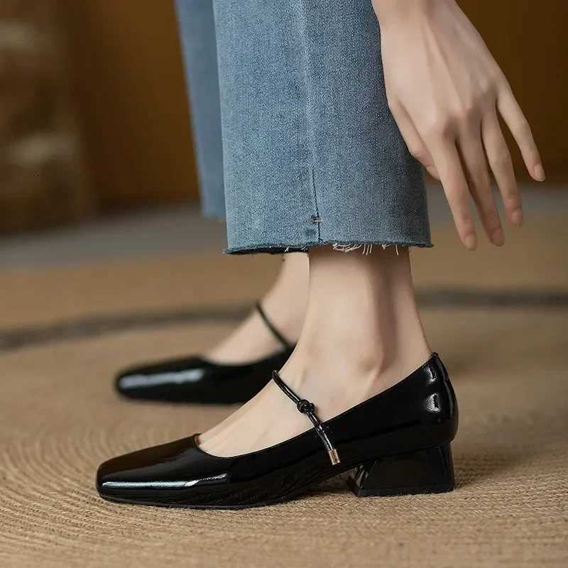 Mary Jane Shoes Wine Red Square Toe Leather Shoes for Womens Retro Patent Leather Shoe Chaussure Femme Small Heel Pumps W250910