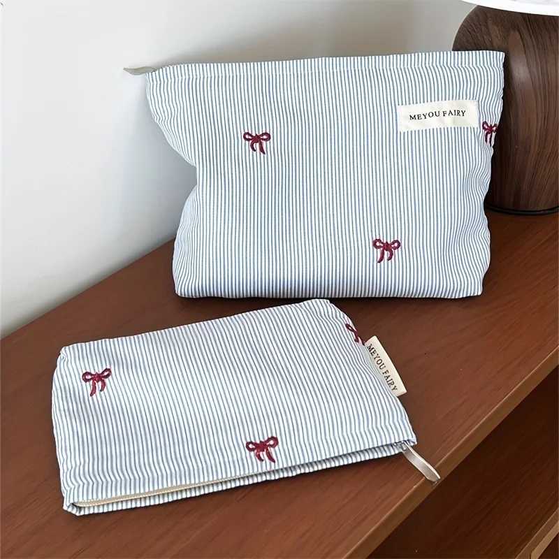 Light Blue Striped Bow Cosmetic Bag Women Travel Makeup Organizer with Zipper MultiUse Toiletry PouchXJ250910