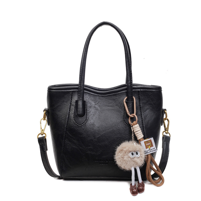 Free shipping designer Large Capacity Commuter Bag Handbag Women Fashion Bucket Bag New Single Shoulder Bag Simple Texture Casual Tote Bag