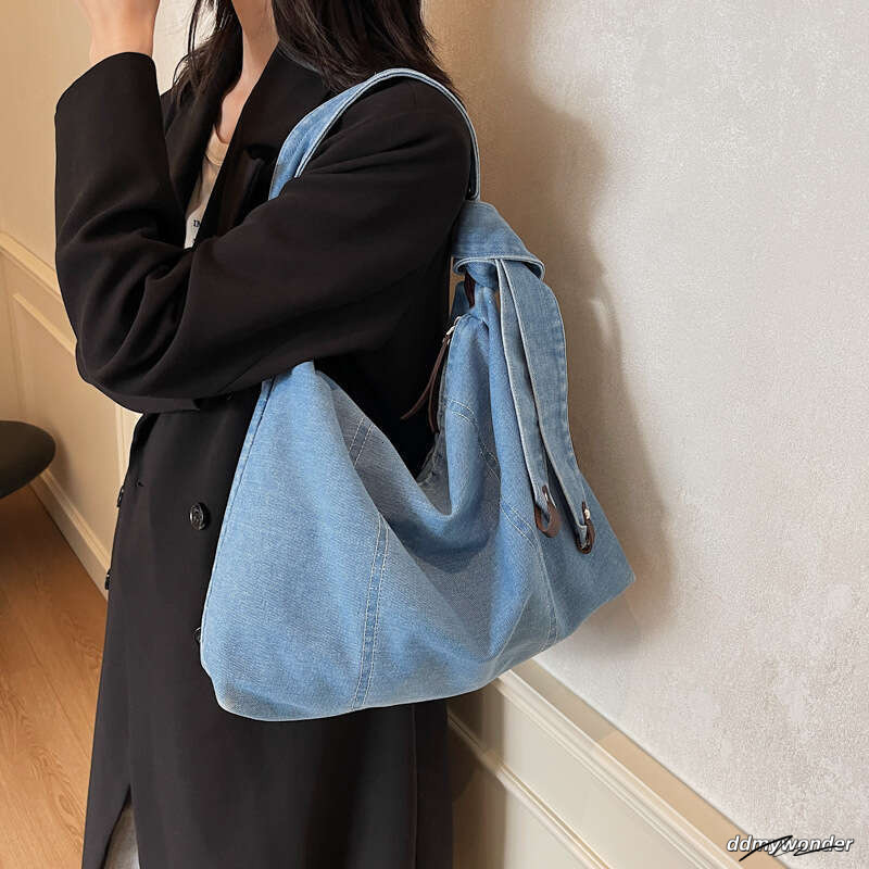 Winter High-Value New Canvas Denim Fashion Single Shoulder Crossbody Large Capacity Unisex School Bag