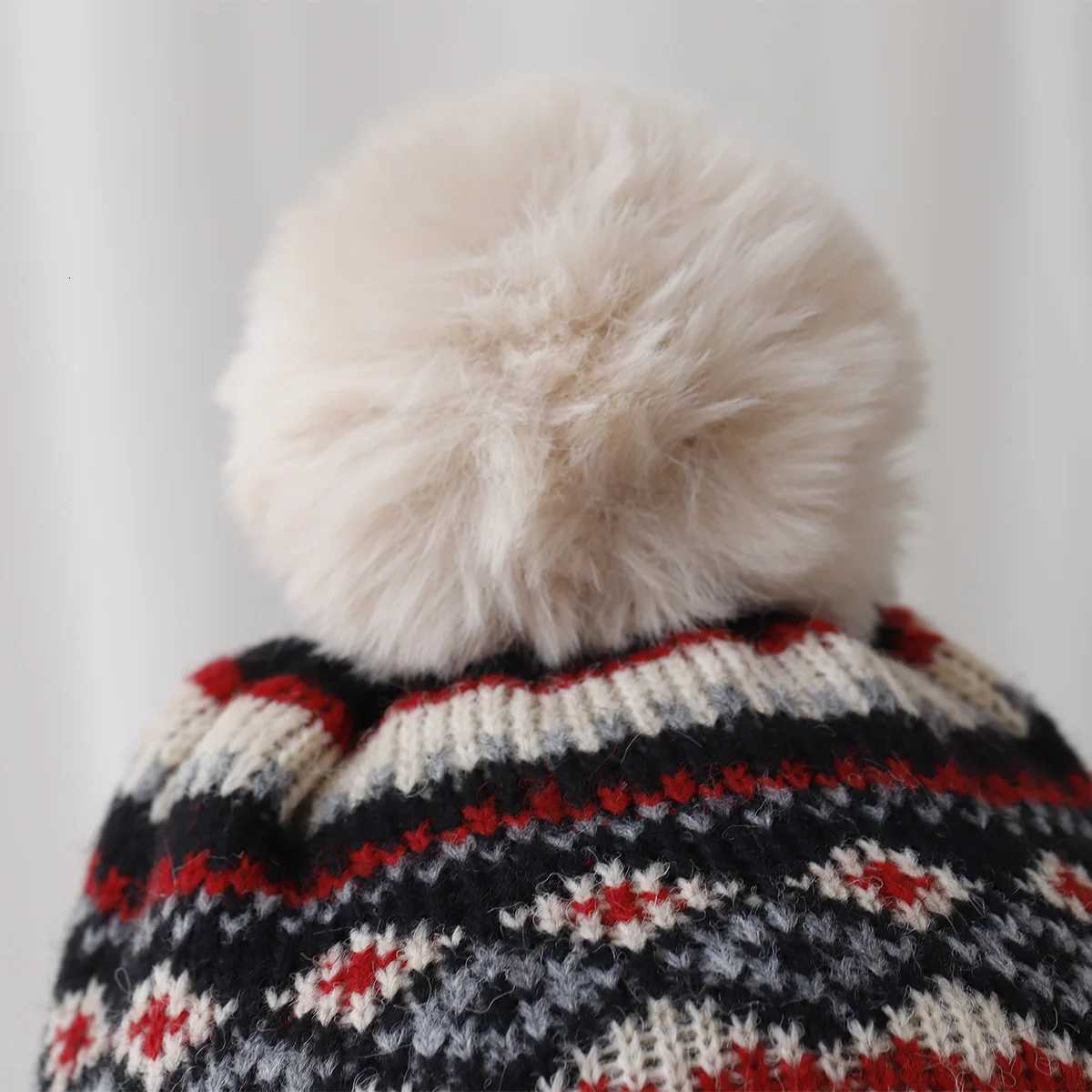 2024 Autumn Winter Sherpa Peru Hat Ear Protection Warm Knitting Plush Ball Snow Ski C Hunting Balaclava Windproof IntegratedXJ250910
