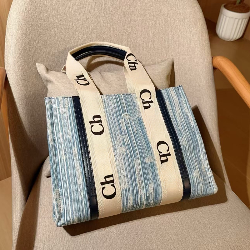 2025 Designer Autumn/Winter New Style Girls' Large Shopping Bag Fashion Shoulder Bag Diagonal Span Bag Large Capacity 10A