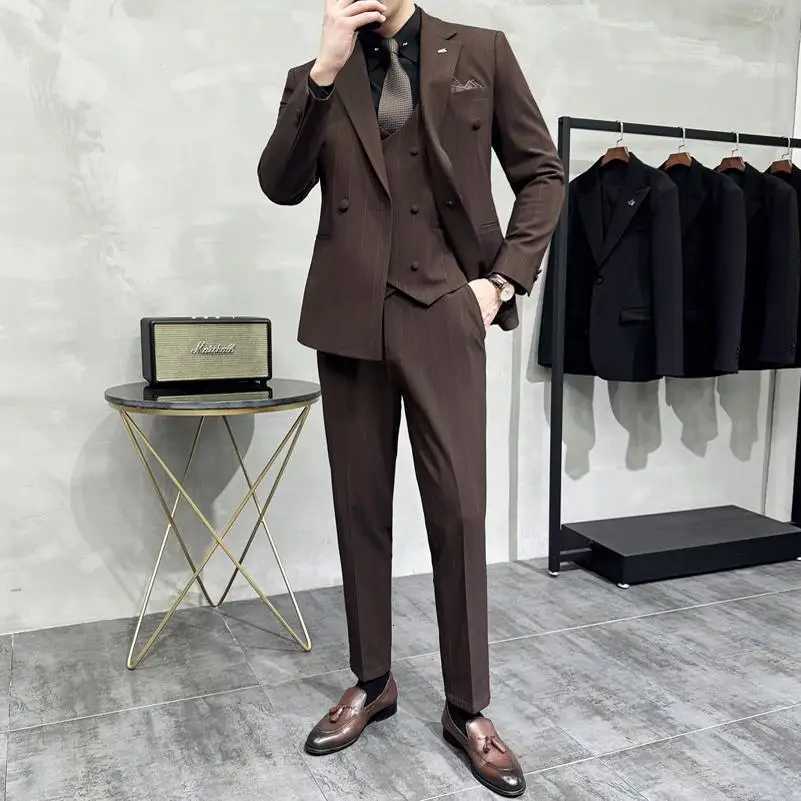The new Spring 2025 suit set is fashionable stylish and versatile Its a threepiece formal suit suitable for British business W250910
