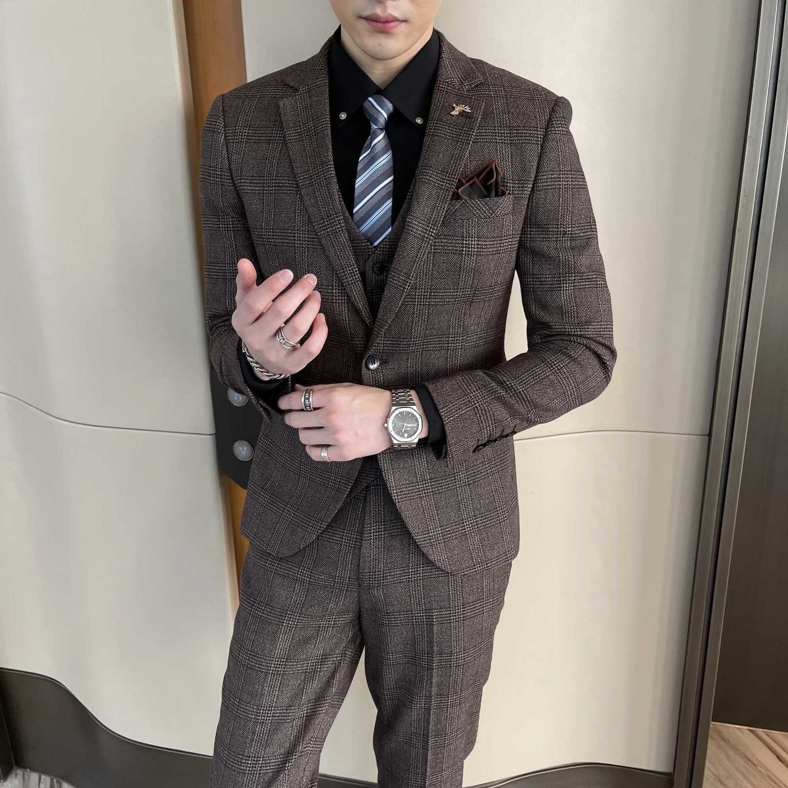 British Korean Style High Quality Modified Plaid ThreePiece Suit for Men Stylish Business Casual Suit Vest And Trousers Set W250910