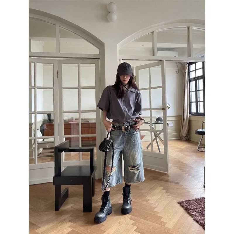 American street high waisted ripped wide leg jeans for women loose and casual retro washed straight leg cropped pants Z250910