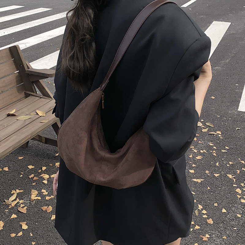 Free shipping designer Dumpling Bag Korean Niche Design Matte Crossbody Bag Women Commuter Bag Retro High-end Feel Shoulder Bag Underarm Bag