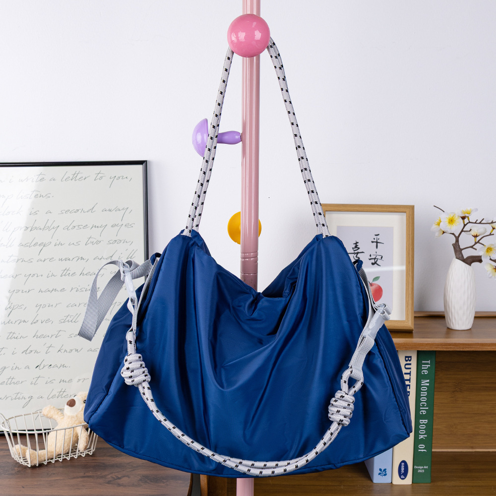 2025 Designer's New Fashionable Single Shoulder Crossbody Bag