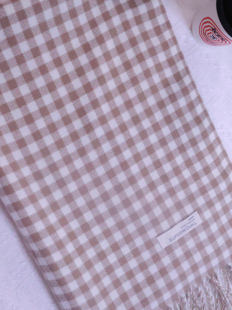 Plaid scarf for women, fashionable and warm for autumn and winter, new style neck gaiter, Korean version printed large shawl for wholesale.